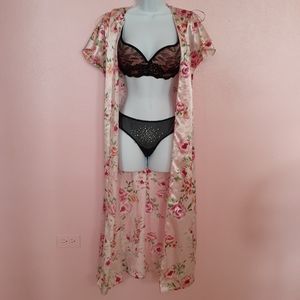 Oscar de la Renta pink label